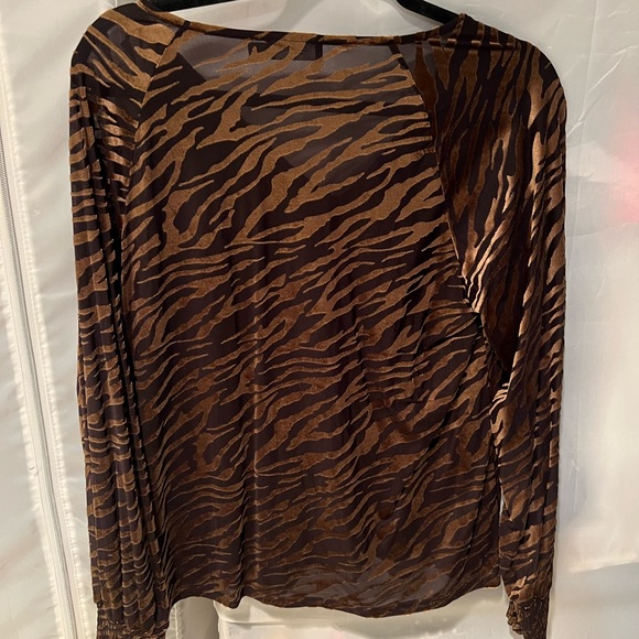 Burnt velvet tiger stripe top. - Picture 3 of 3